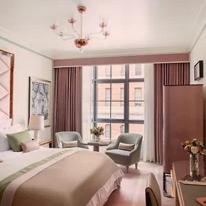 Barriere Fouquet's New York